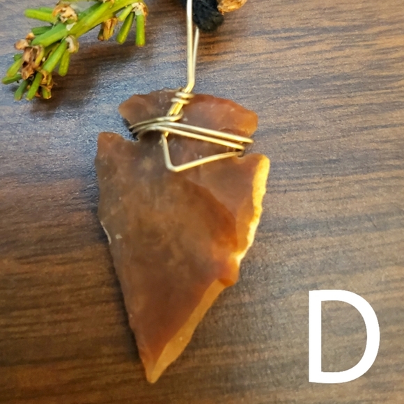 🌿 Natural Stone Arrowhead Necklace 🌿 - Picture 5 of 13